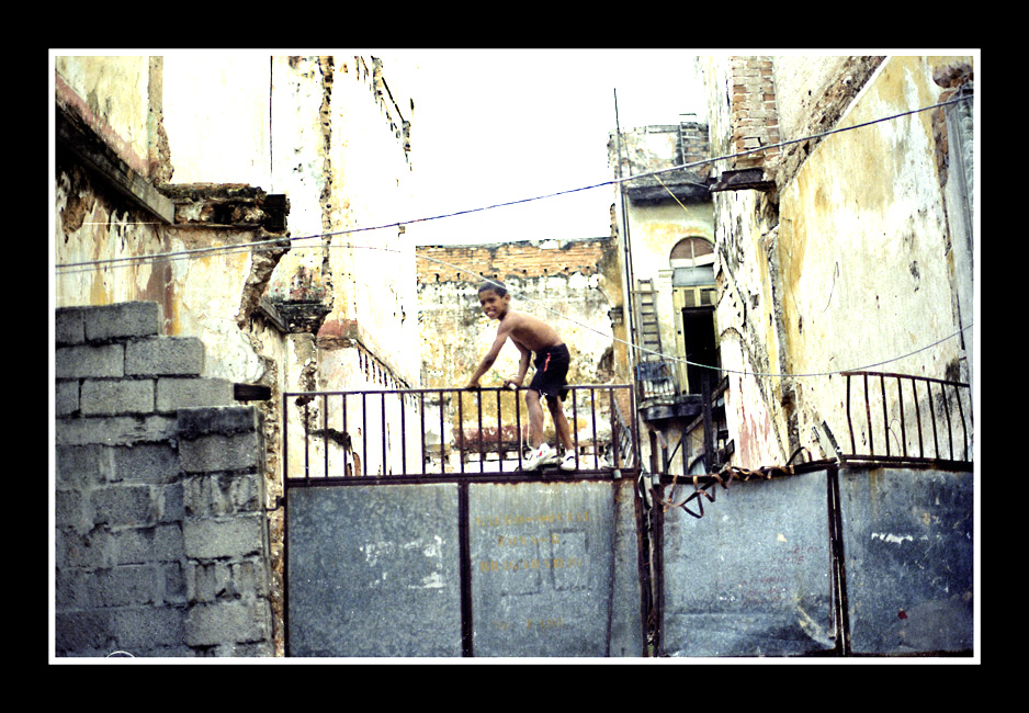 Havana_Fence_Cliber.jpg